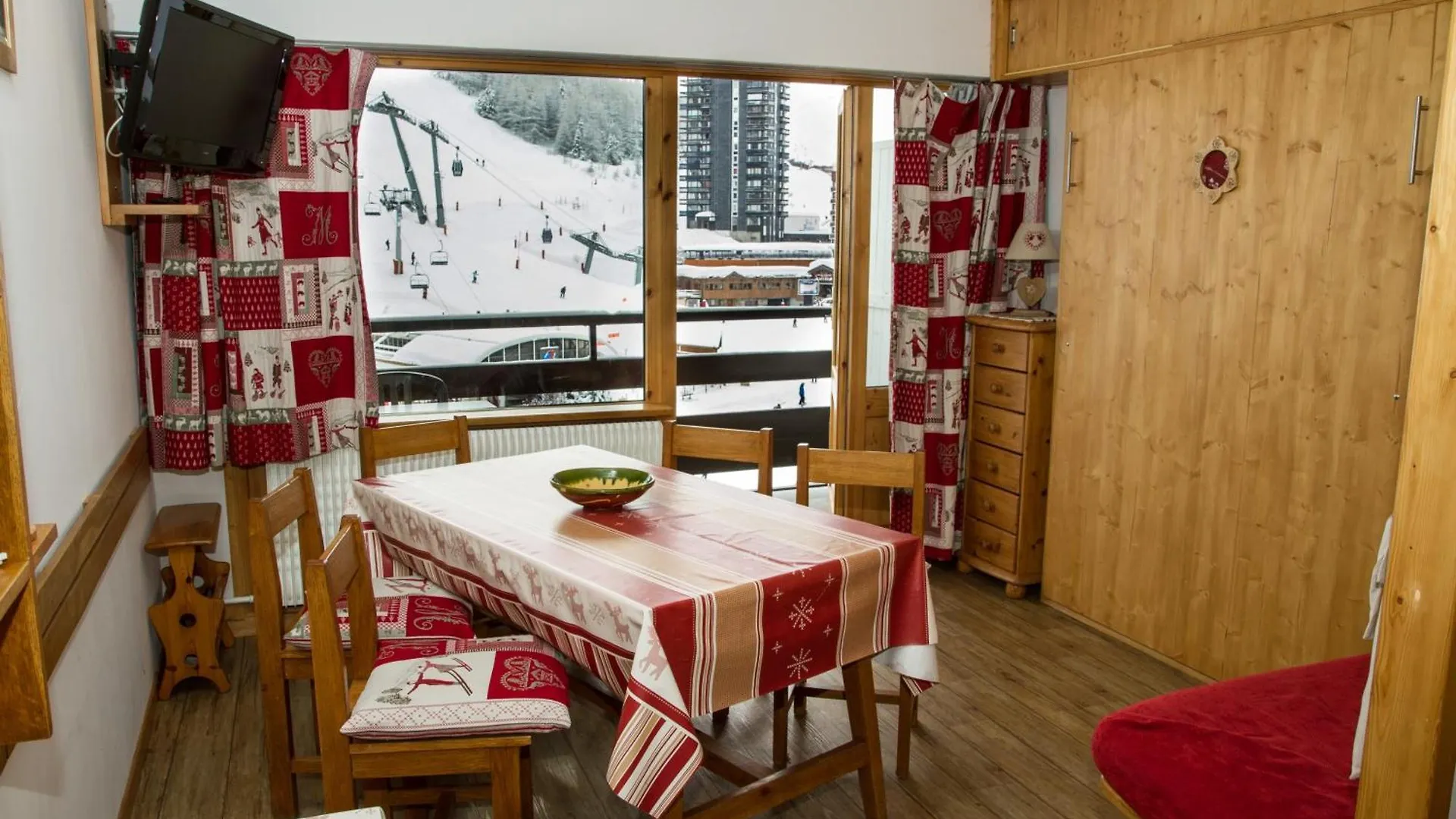 Les Menuires La Croisette Appt 6 Pers Coeur De Station Apartment Saint-Martin-de-Belleville